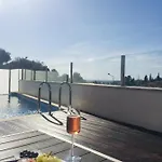 Dom wakacyjny Deluxe With Pool By Homing *