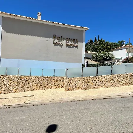 Deluxe With Pool By Homing Nyaraló