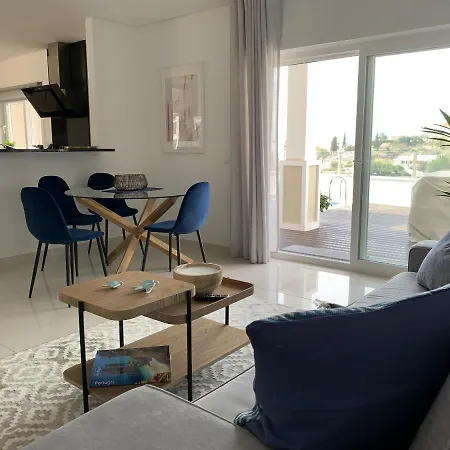 Deluxe With Pool By Homing