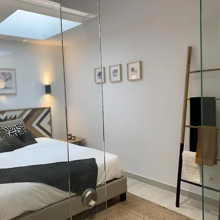 Holiday home Deluxe With Pool By Homing *
