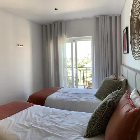 Deluxe With Pool By Homing