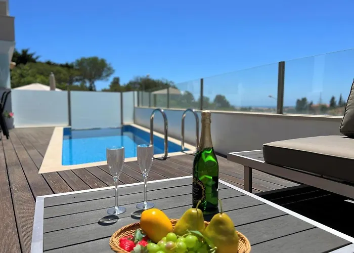 Hébergement de vacances Deluxe With Pool By Homing