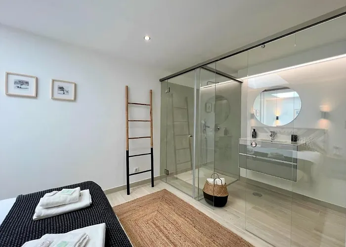 Deluxe With Pool By Homing Holiday home Albufeira