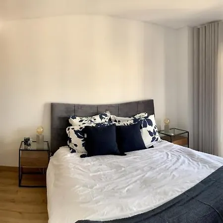 Hébergement de vacances Deluxe With Pool By Homing *