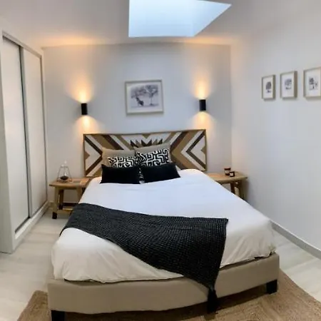 Hébergement de vacances Deluxe With Pool By Homing *