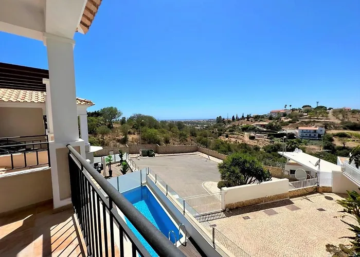 Deluxe With Pool By Homing Сasa de vacaciones Albufeira