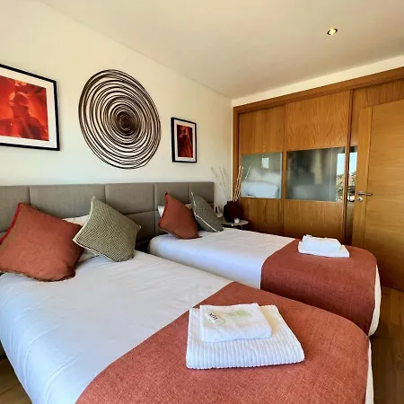 Semesterbostad Deluxe With Pool By Homing *