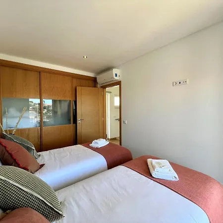 Deluxe With Pool By Homing