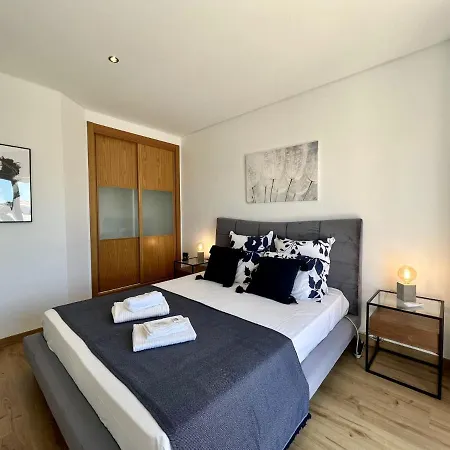 Deluxe With Pool By Homing *