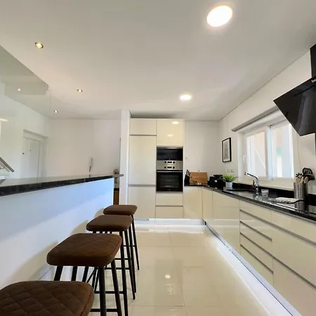 Deluxe With Pool By Homing Semesterbostad Albufeira