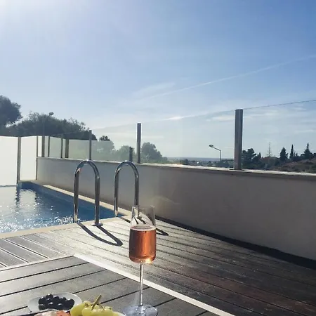 Semesterbostad Deluxe With Pool By Homing *